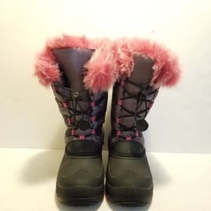 Kamik winter grey/pink snow boot.
